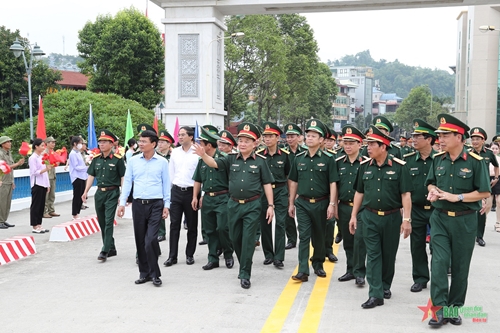 Kiểm tra, tổng duyệt Giao lưu hữu nghị quốc phòng biên giới Việt Nam-Trung Quốc lần thứ 8